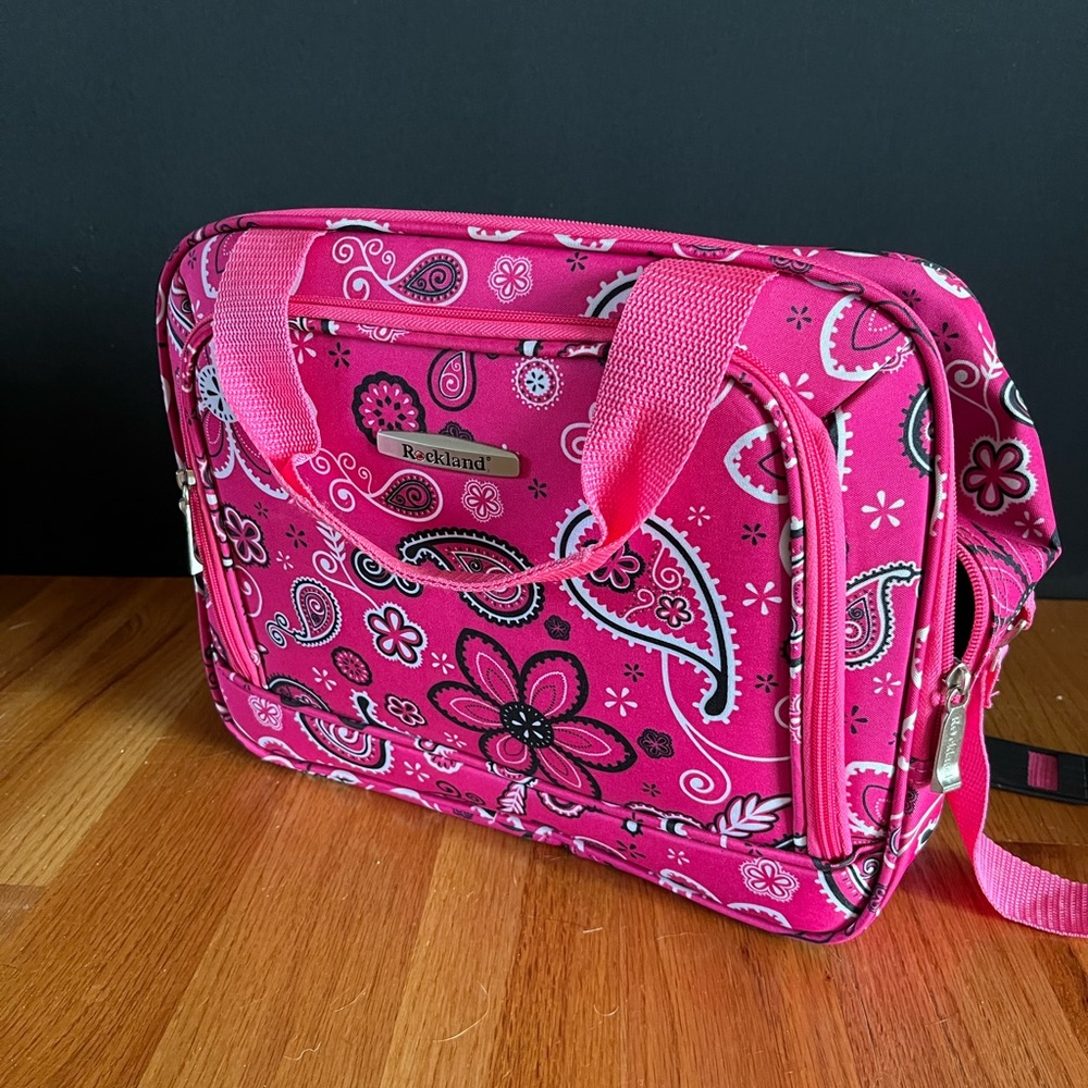 Rockland luggage bag